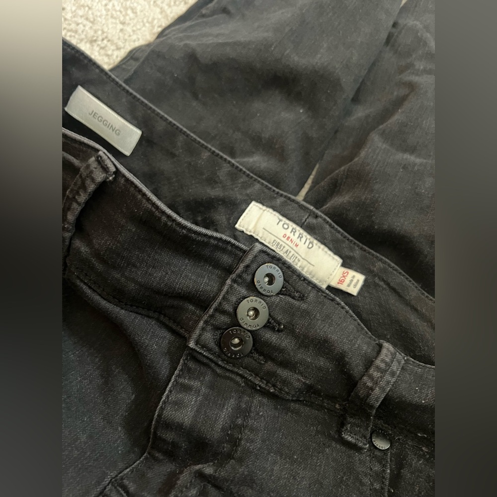 Torrid Black Jeggings Women’s Size 16XS Extra Short - Picture 6 of 7